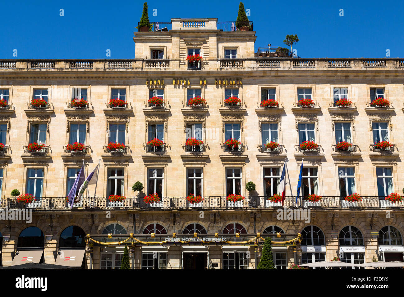 Grand Hotel Bordeaux Place de la Comedie square Gironde Aquitaine Francia Europa Foto Stock