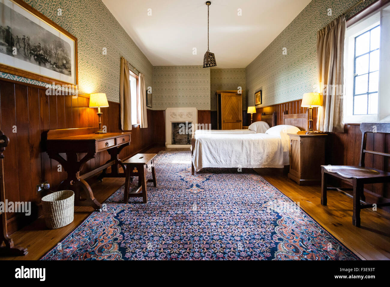 Inghilterra, Ramsgate. Il Grange, house progettata da Augusto Pugin. Pugin Jane's camera da letto arredata come in Edward Pugin il momento, 1860. Foto Stock Inghilterra, Ramsgate. Il Grange, house progettata da Augusto Pugin. Pugin Jane's camera da letto arredata come in Edward Pugin il momento, 1860. Foto Stock