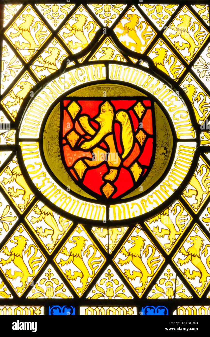 Inghilterra, Ramsgate. Il Grange, house progettata da Augusto Pugin. Vetrata con lion inglese inserire sullo scudo. Foto Stock Inghilterra, Ramsgate. Il Grange, house progettata da Augusto Pugin. Vetrata con lion inglese inserire sullo scudo. Foto Stock
