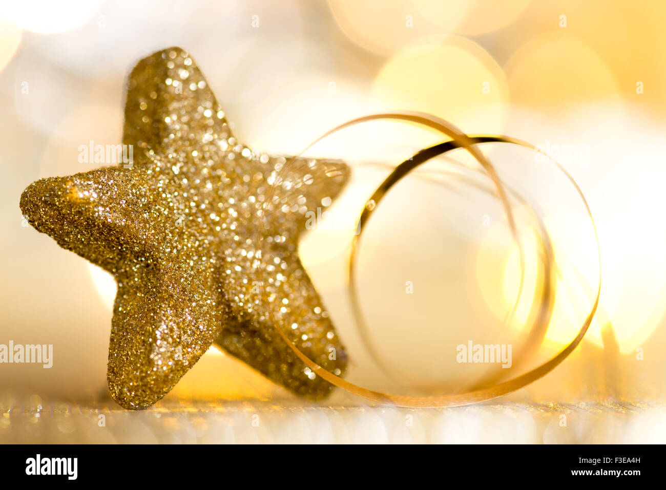 Stella di natale con un nastro Foto Stock