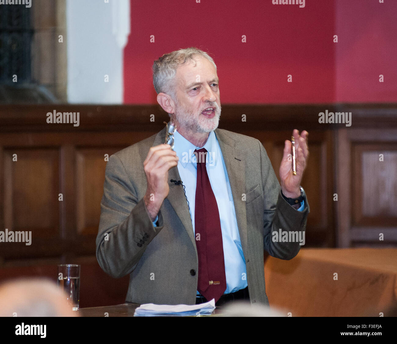 Jeremy Corbyn - ex leader del Partito laburista, parlando a Oxford Union nel 2013 Foto Stock