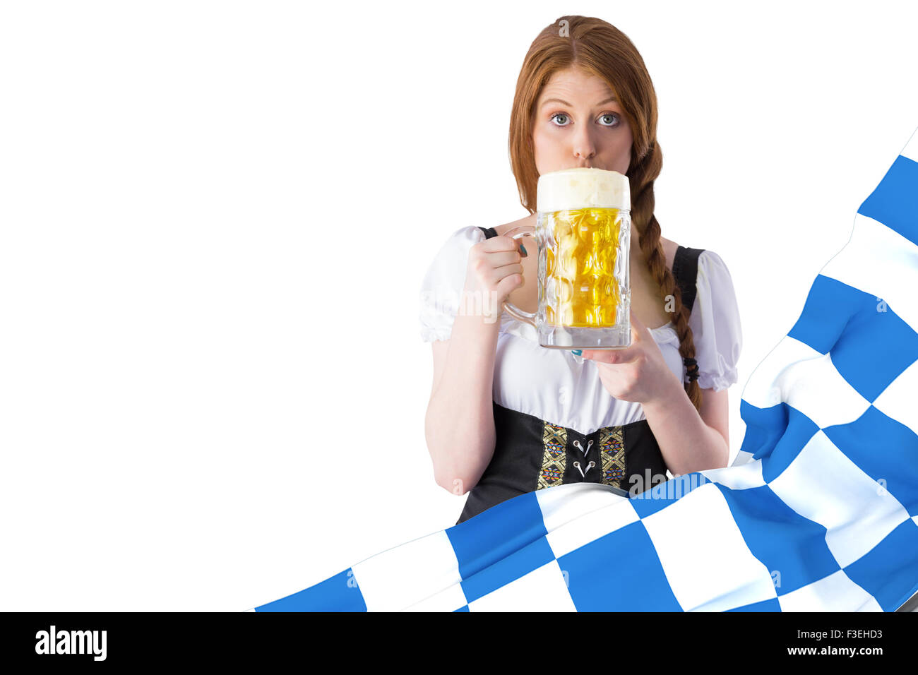 Immagine composita di oktoberfest ragazza bere il boccale di birra Foto Stock