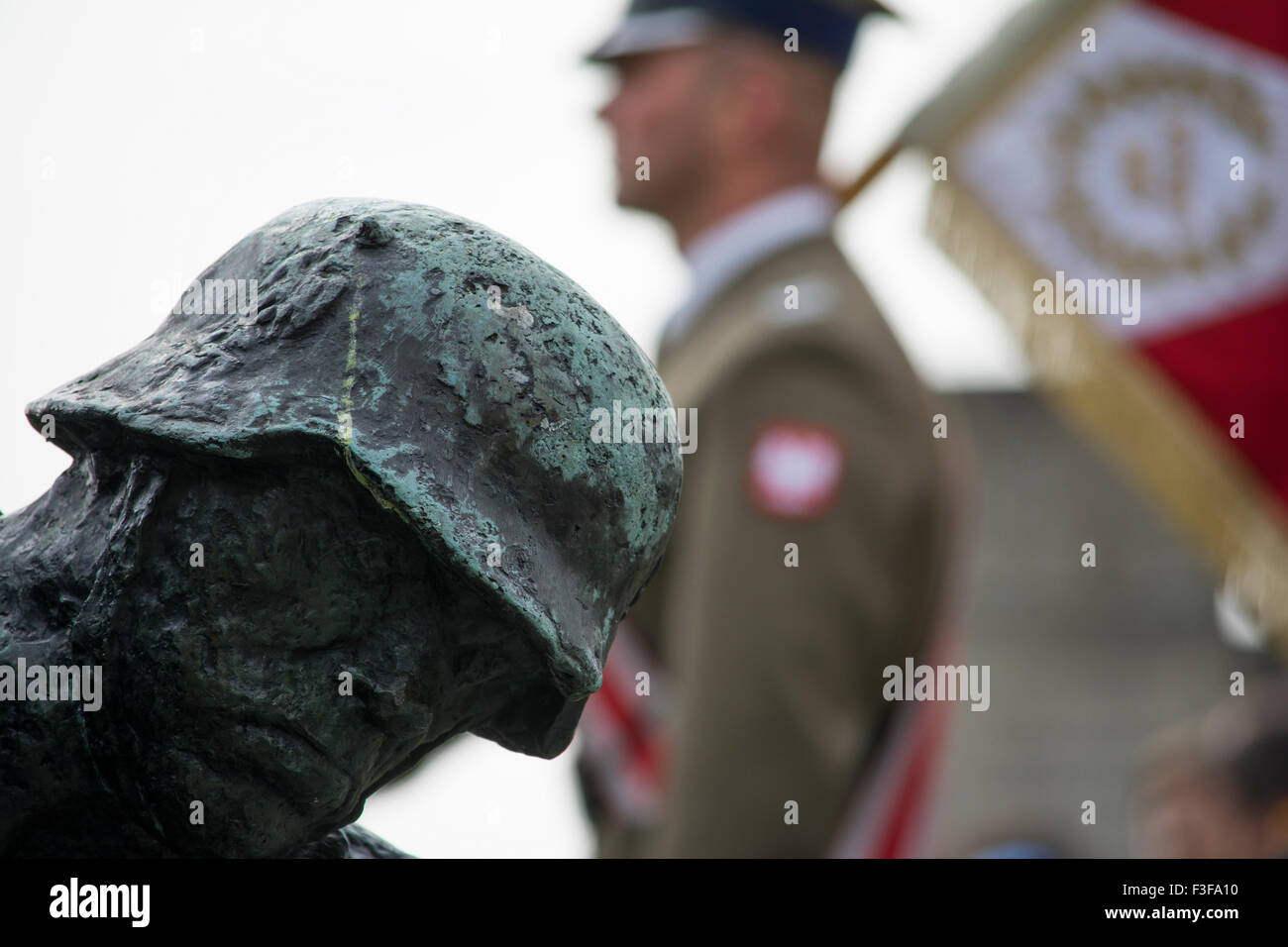 Mauthausen, Austria-May 10.2015: celebrazione militare di Mauthausen camp la liberazione da parte di tutti i paesi coinvolti di pagare tri Foto Stock