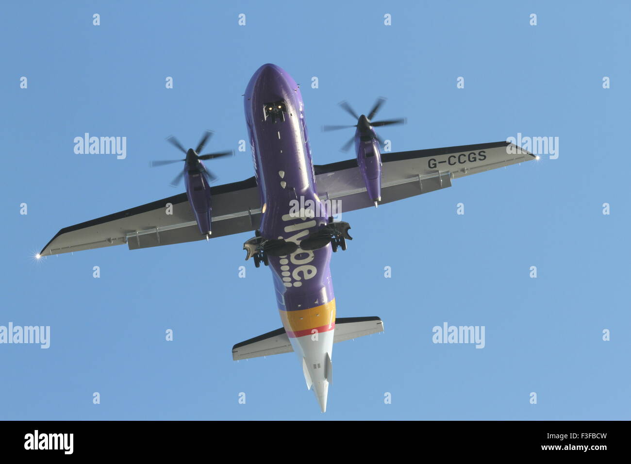 Flybe Dornier 328 sull approccio all'aeroporto Dundee Scozia Ottobre 2015 Foto Stock