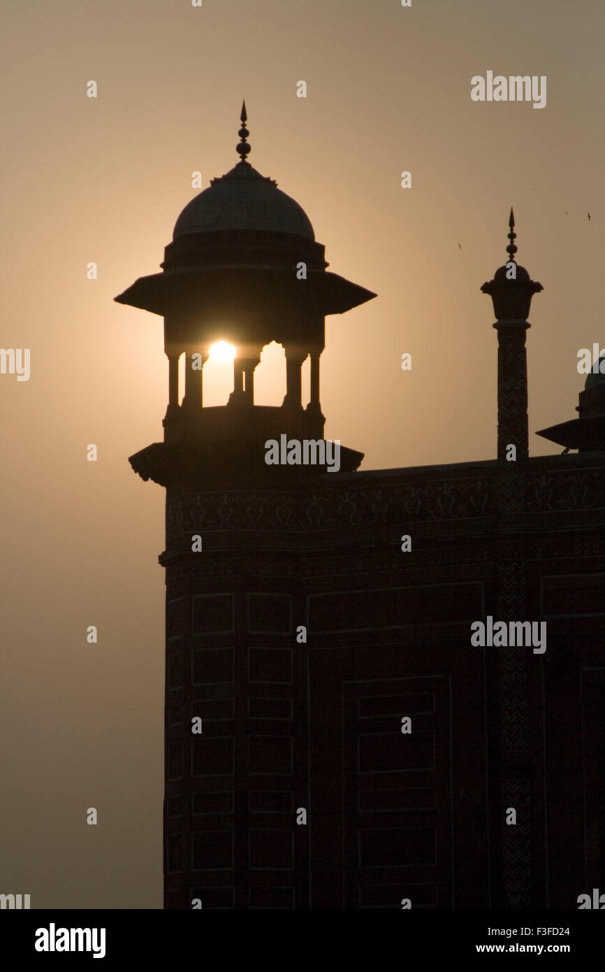 Lato ovest moschea Taj Mahal ; Agra ; Uttar Pradesh ; India Foto Stock