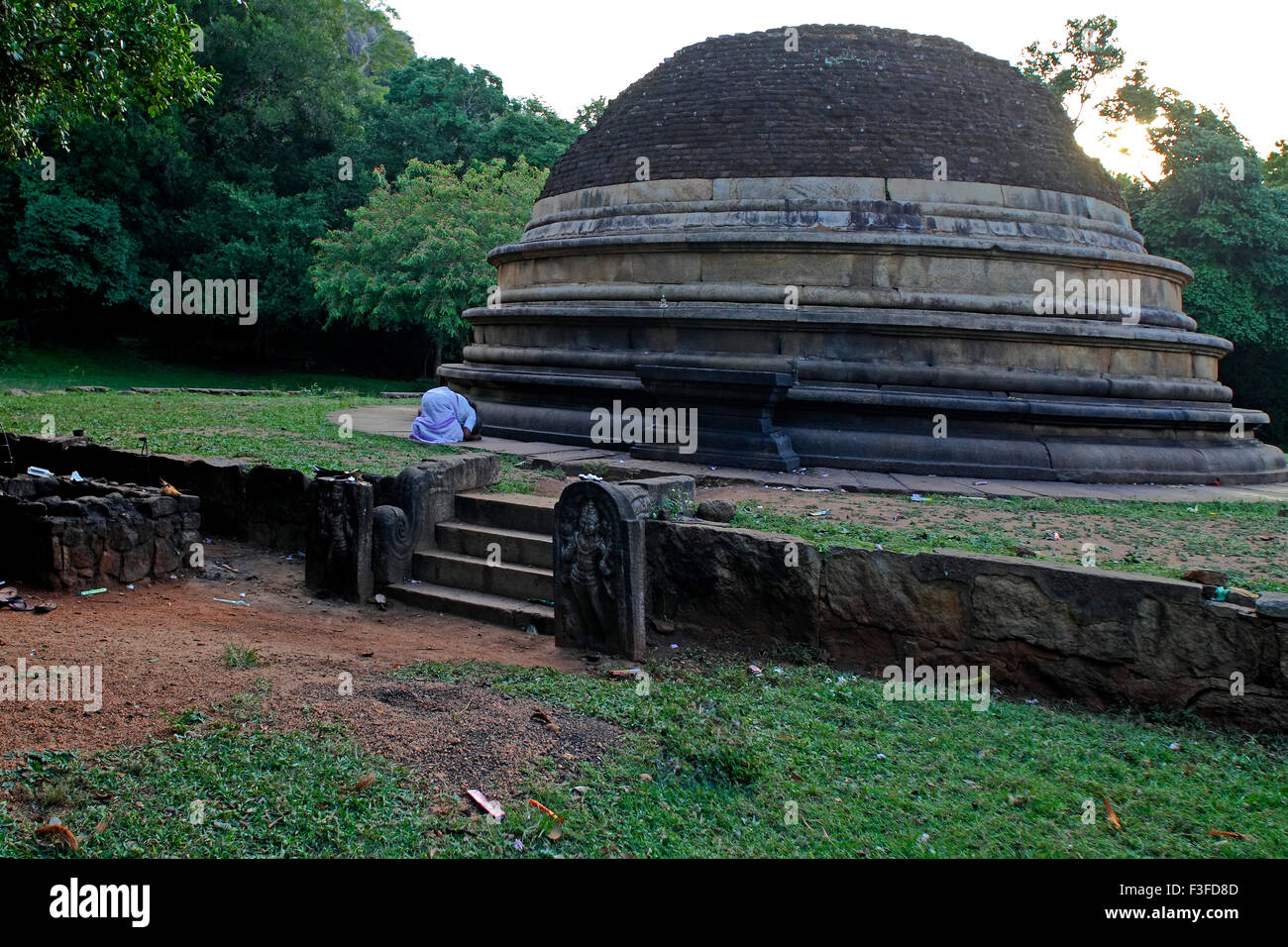 Mihintale 247 bc è considerato come la culla del buddismo si trova nei pressi di Anuradhapura Città antica ; Sri Lanka Foto Stock