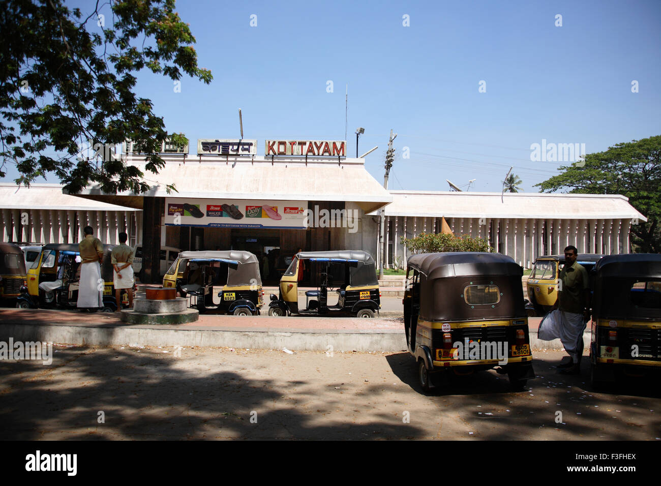 Kottayam stazione ferroviaria ; ; Kottayam Kerala ; India alcuna proprietà di rilascio Foto Stock