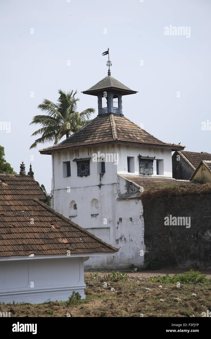Lato posteriore di Ebraico Sinagoga Paradesi torre dell Orologio ; Mattancherry ; Kochi Cochin ; Kerala ; India Foto Stock