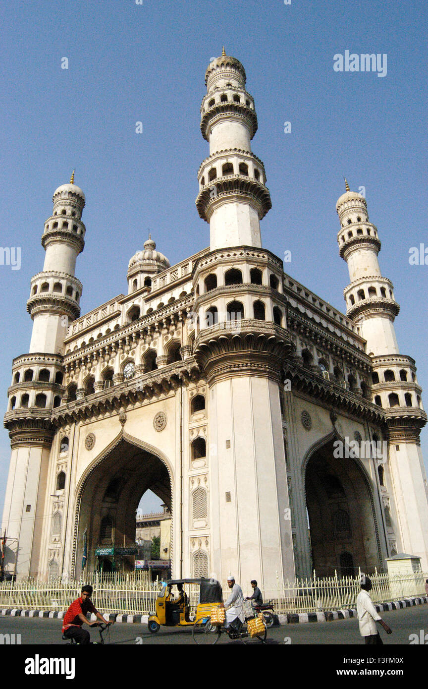 Charminar è stato costruito in 1591 AD ; Hyderabad ; Andhra Pradesh ; India Foto Stock