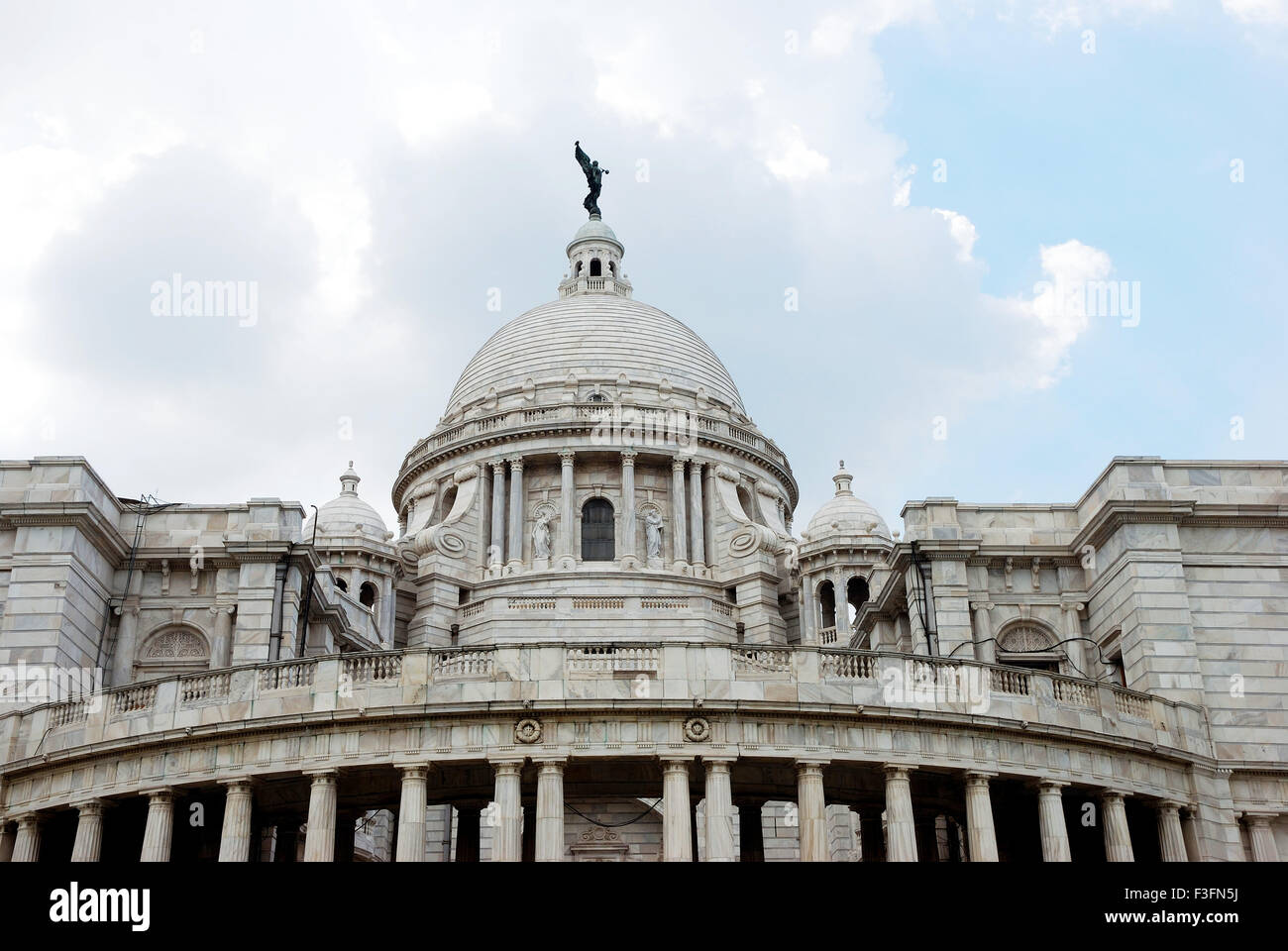 Victoria Memorial costruita tra il 1906 e il 1921; Calcutta ; Bengala Occidentale ; India Foto Stock