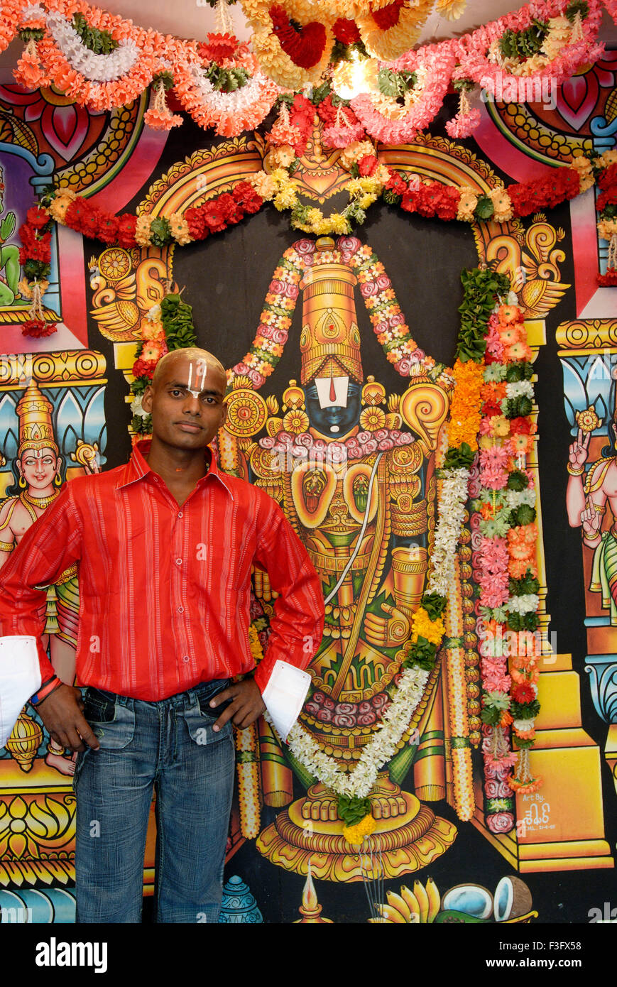 Un studio fotografico a Tirumalai (Tirupati) tempio città ; Andhra Pradesh ; India Foto Stock