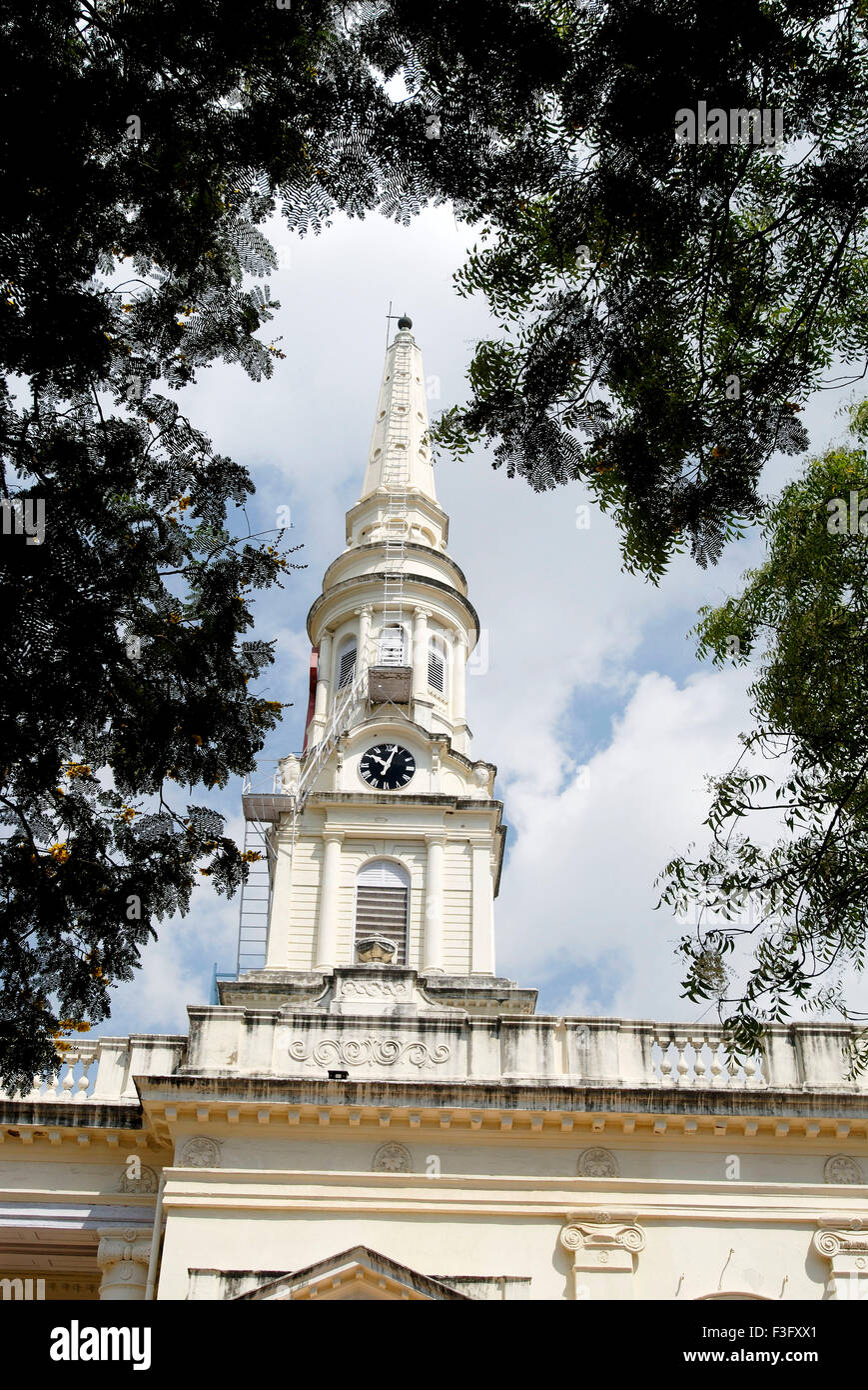 Chiesa di San Giorgio a 140 metri di altezza la guglia costruito nel 1815 ; Chennai ; Tamil Nadu ; India Foto Stock