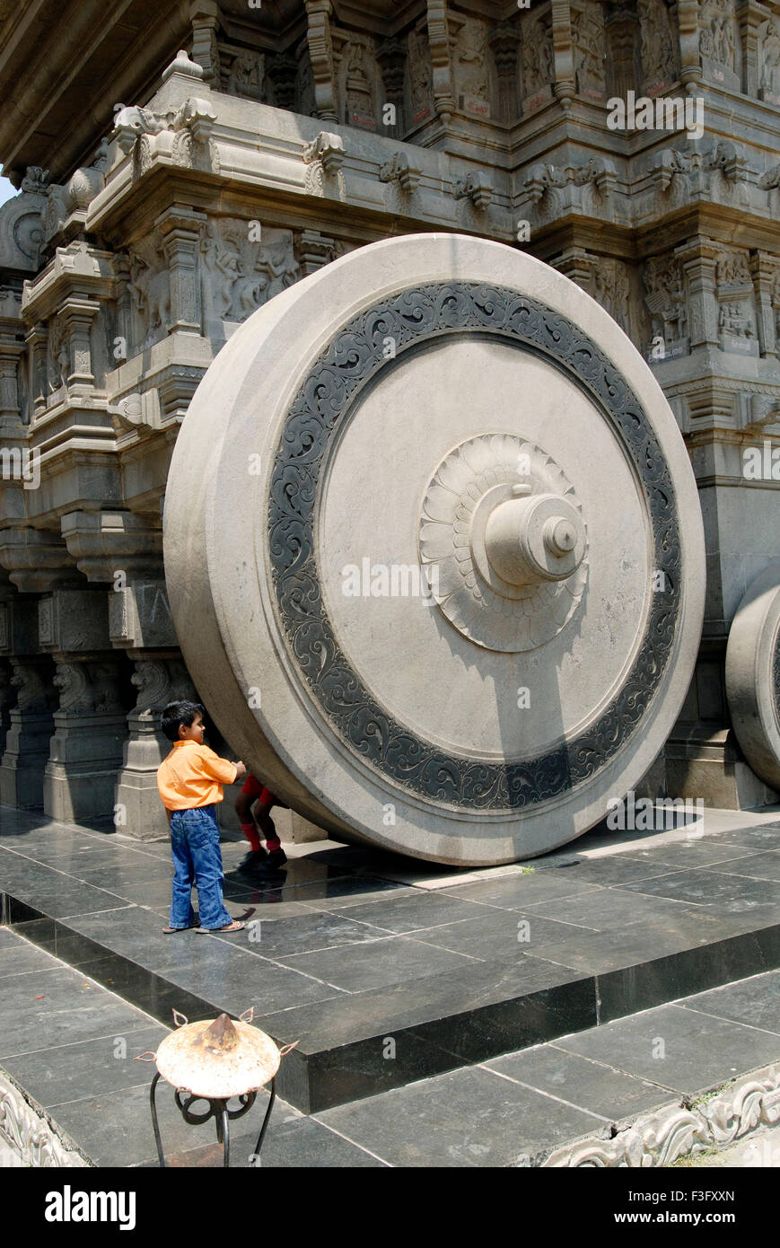 101 piedi di altezza 2700 tono pietra di granito tempio carro in Valluvarkottam ; Chennai ; Tamil Nadu ; India Foto Stock