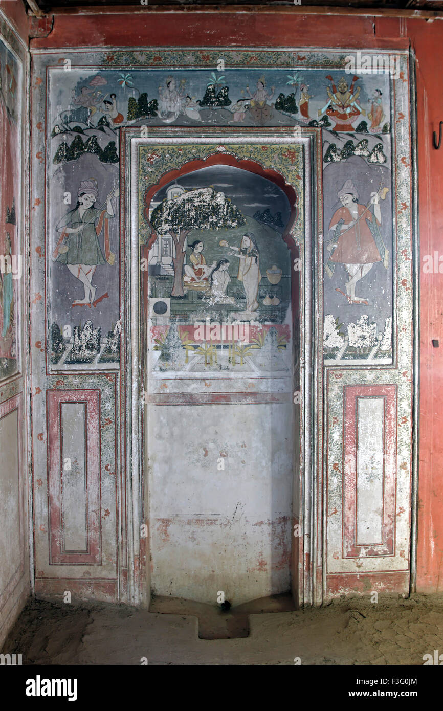 Pittura murale ; wc ; Nana Phadnavis Wada ; Menavali ; Wai ; Mahabaleshwar ; Maharashtra ; India Foto Stock