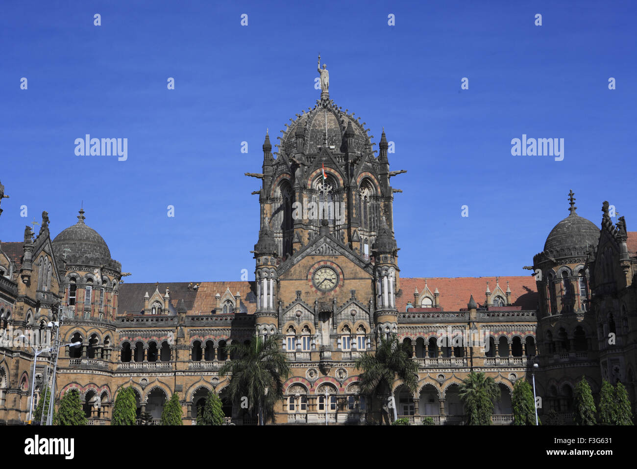 Chhatrapati Shivaji Terminus revival gotico vittoriano mescolate Stazione ferroviaria Bombay Mumbai Maharashtra Foto Stock