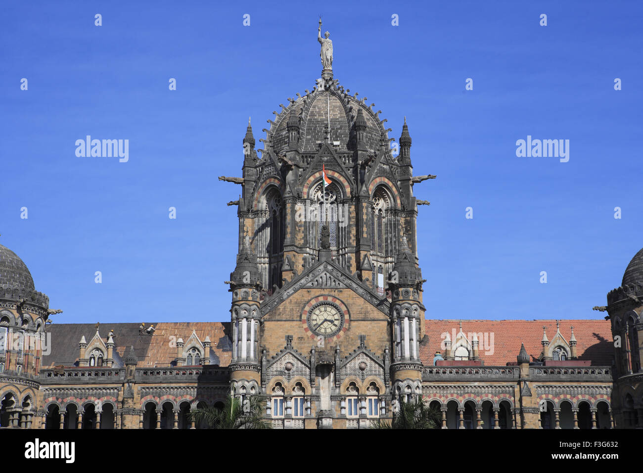 Chhatrapati Shivaji Terminus architettura revival gotico vittoriano mescolate Stazione ferroviaria ; Mumbai Bombay ; Maharashtra Foto Stock