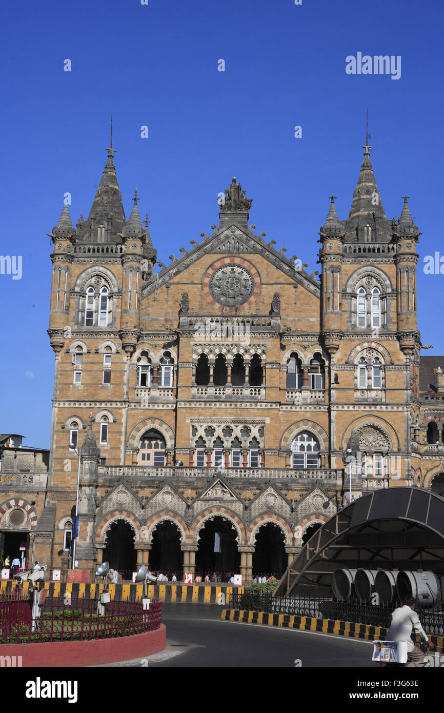 Chhatrapati Shivaji Terminus architettura revival gotico vittoriano mescolate Stazione ferroviaria ; Mumbai Bombay ; Maharashtra Foto Stock