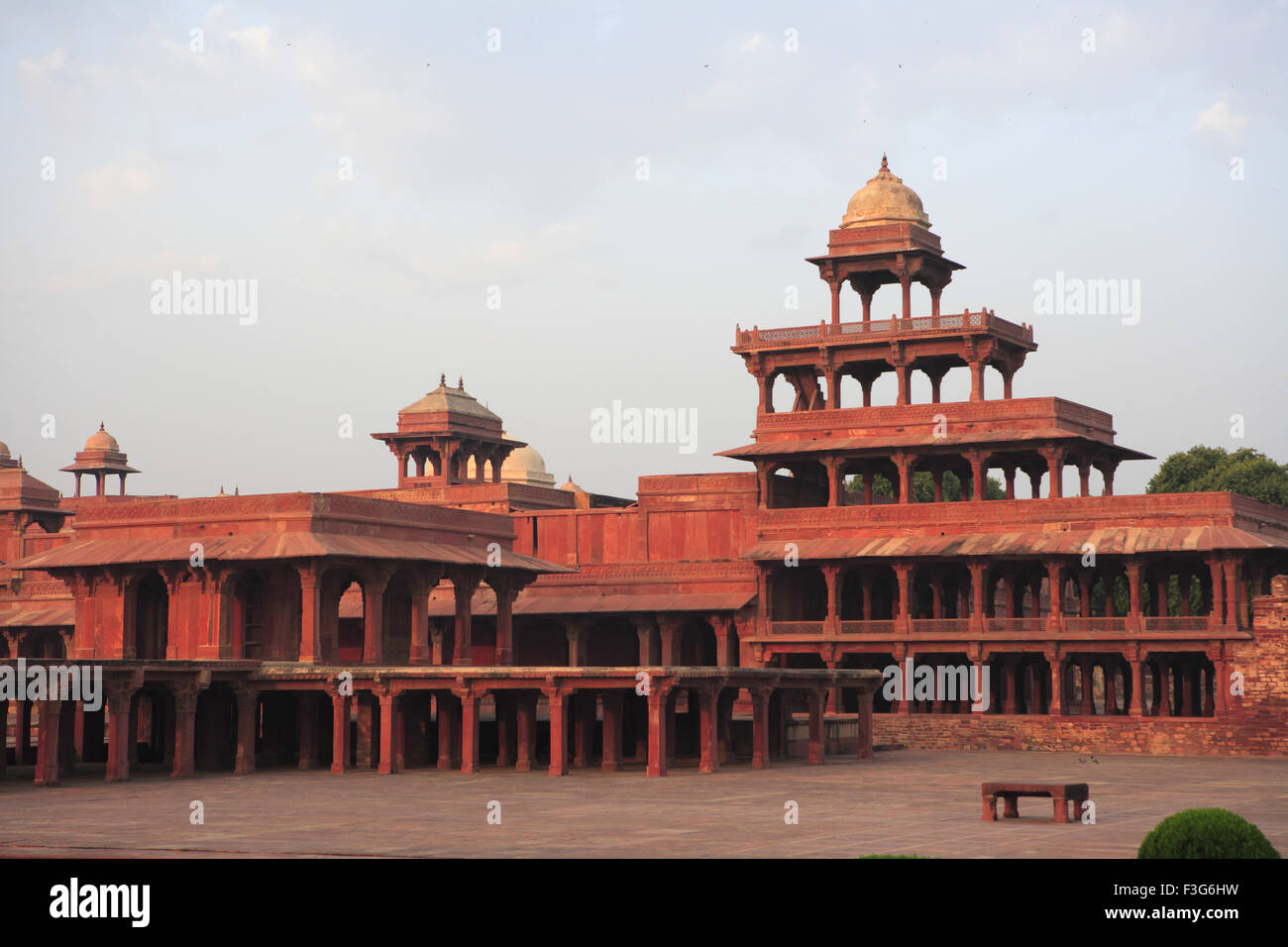 Panch Mahal di Fatehpur Sikri del XVI secolo in pietra arenaria rossa impero Mughal Agra Uttar Pradesh Foto Stock