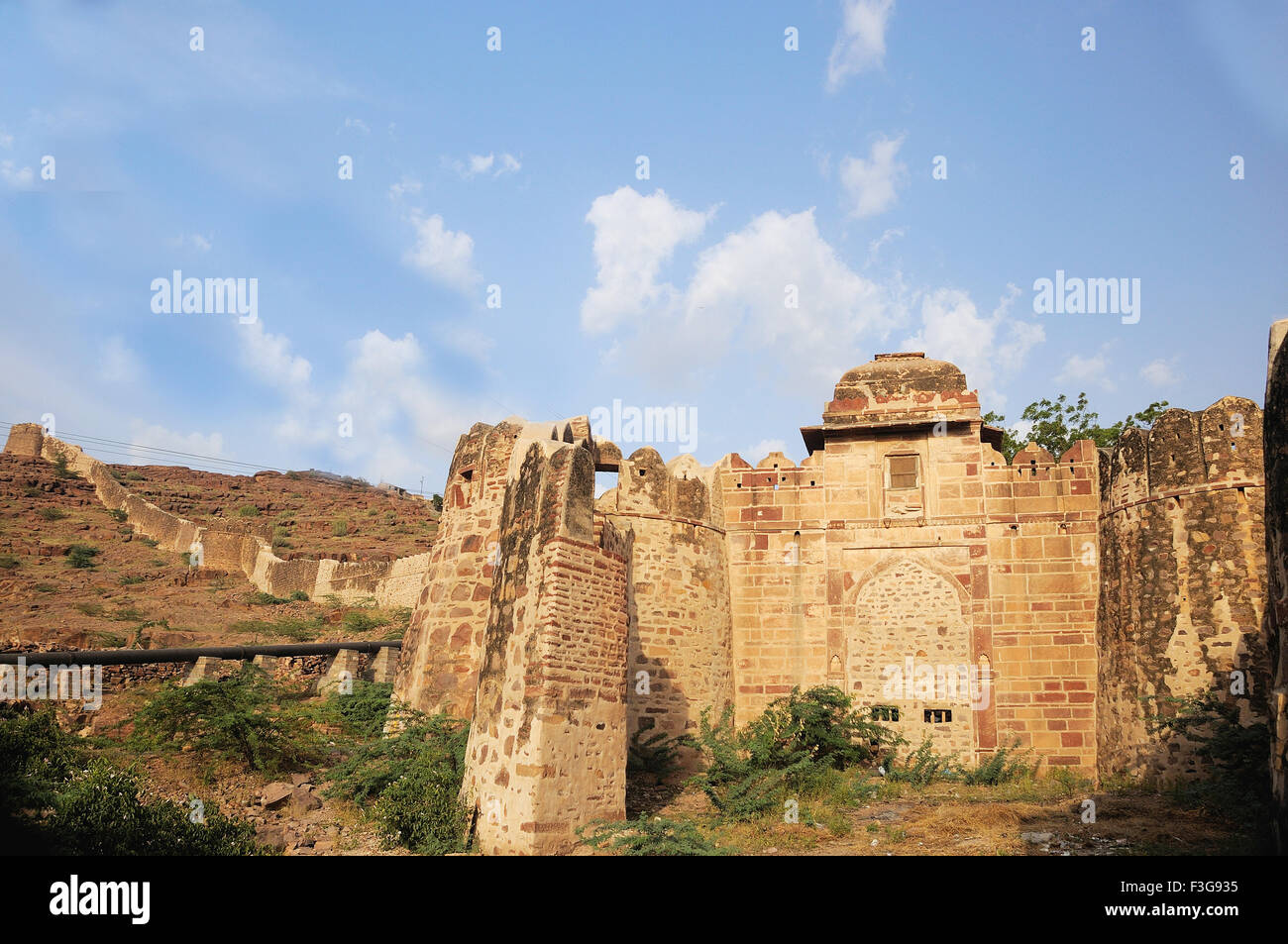 Singora ki bari fuori Mehrangarh laterale o meherangarh fort ; Jodhpur ; Rajasthan ; India Foto Stock