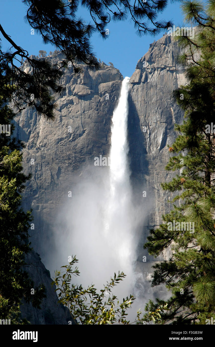 Cascate di Yosemite ; cascate di Yosemite ; Parco Nazionale di Yosemite ; Sierra Nevada ; California ; Stati Uniti d'America ; Stati Uniti ; USA Foto Stock