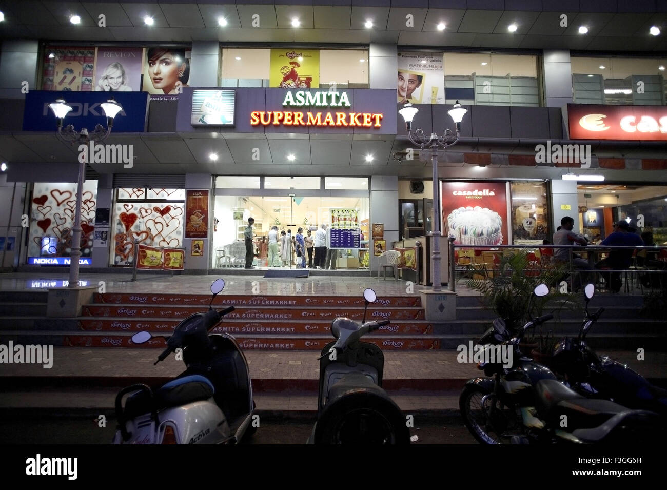 Asmita Super mercato a Mira road ; Mumbai Bombay ; Maharashtra ; India Foto Stock