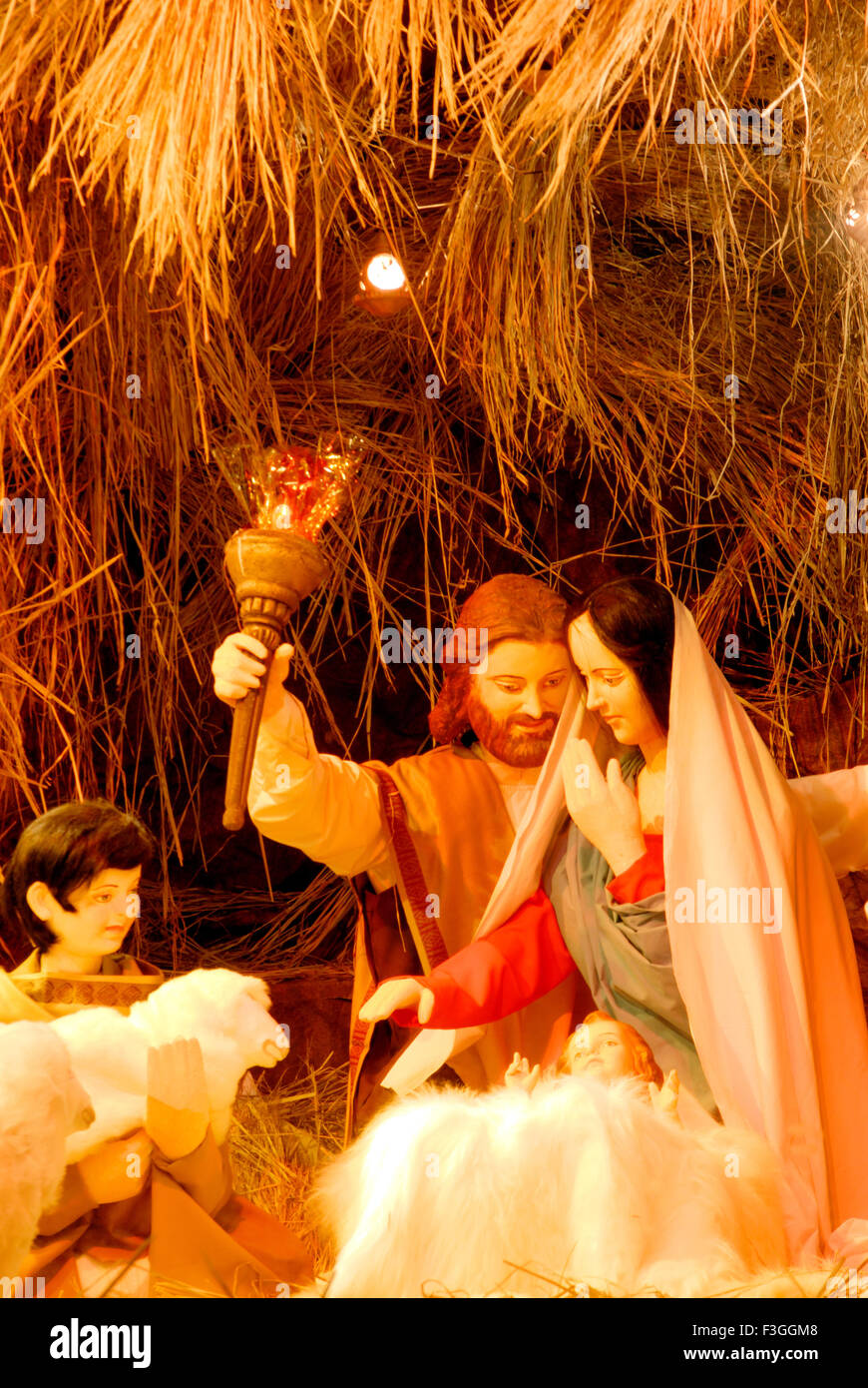 Festa di Natale decorazione ; ; scena della nascita di Gesù ; Bombay ora Mumbai ; Maharashtra ; India Foto Stock