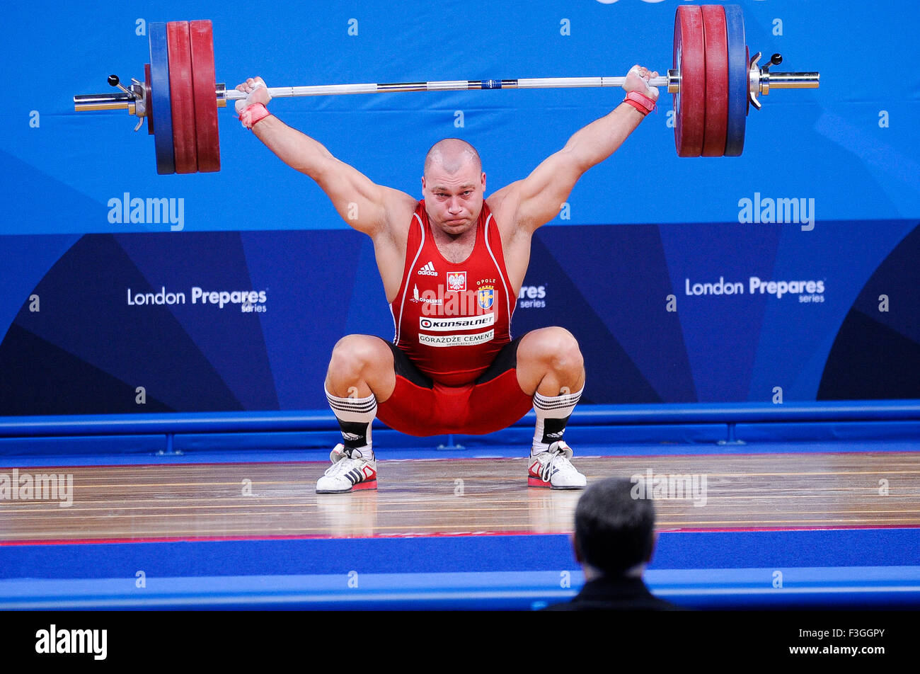 Bartlomiej BONK (POL) a strappo, il London prepara il sollevamento pesi  olimpico Evento di prova, ExCel Arena, Londra, Inghilterra Dicembre Foto  stock - Alamy