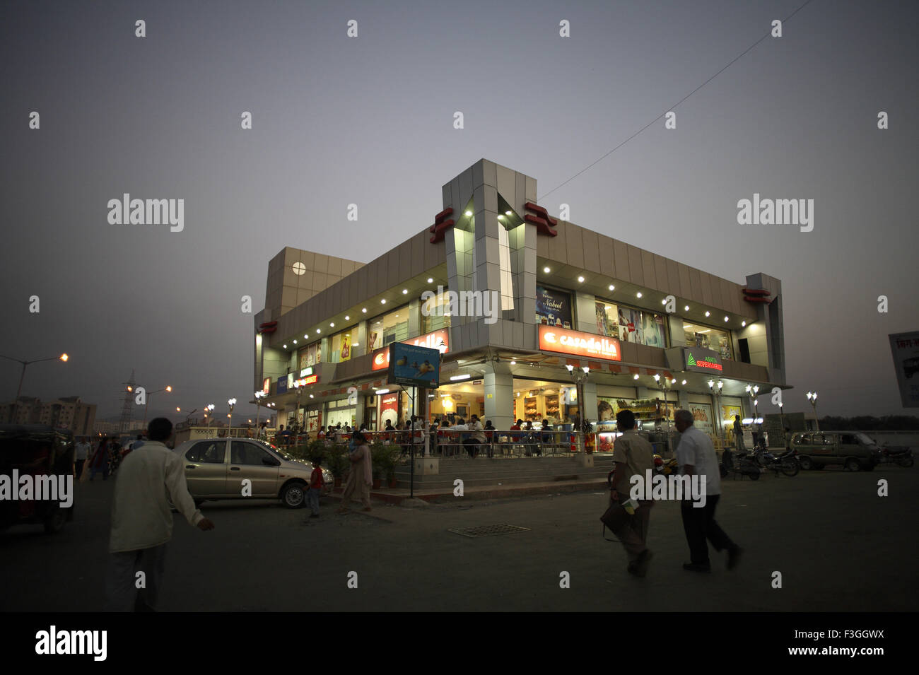 Asmita Super mercato ; Mira road ; Mumbai Bombay ; Maharashtra ; India Foto Stock