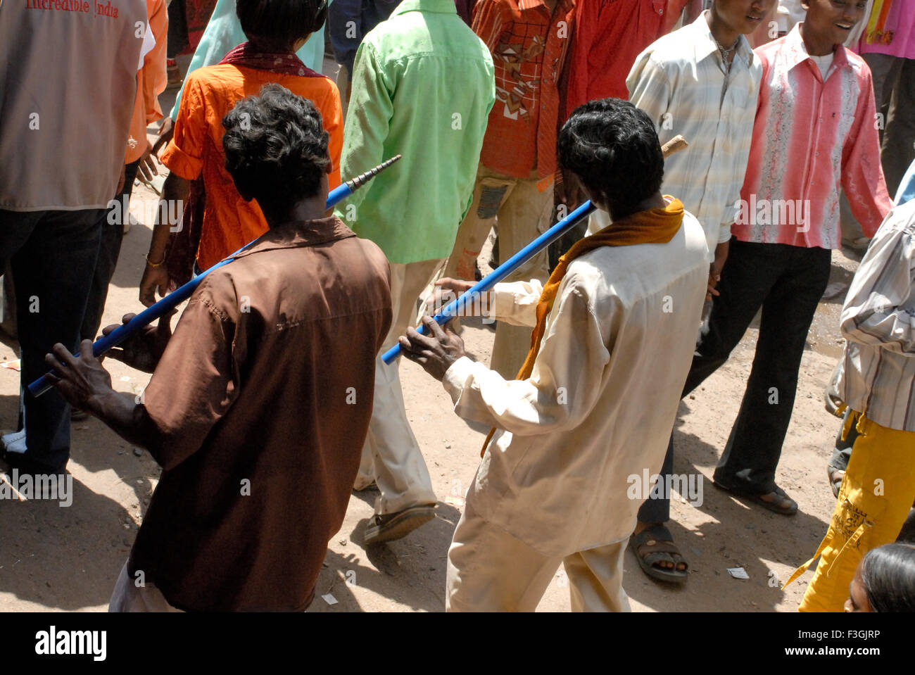 La danza della festa ; distretto ; Vadodara Gujarat ; India Foto Stock