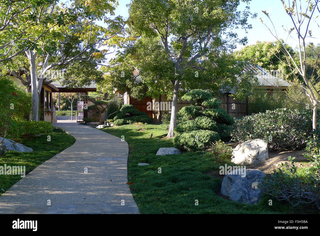 Pavimentazione sulla San Kei En in Balboa Park Foto Stock