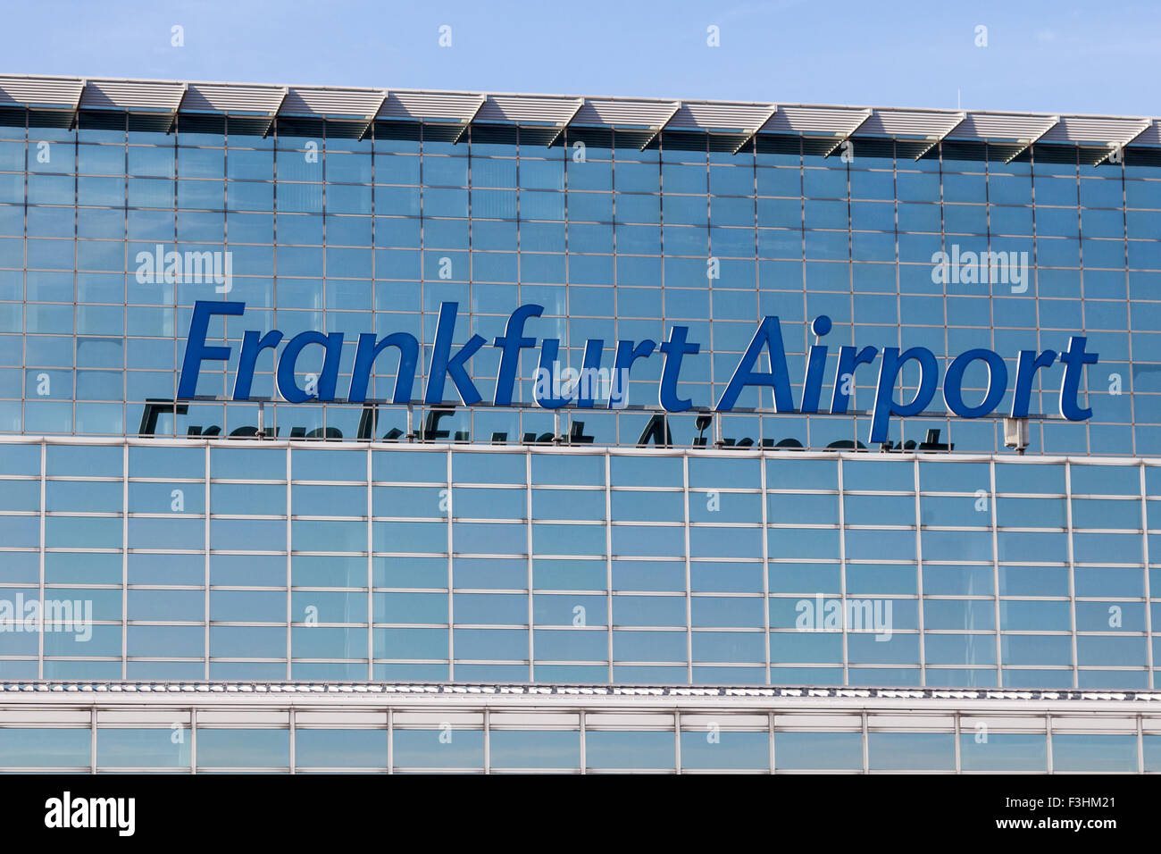 Esterno del theTerminal 2 presso l'Aeroporto Internazionale di Francoforte. Foto Stock