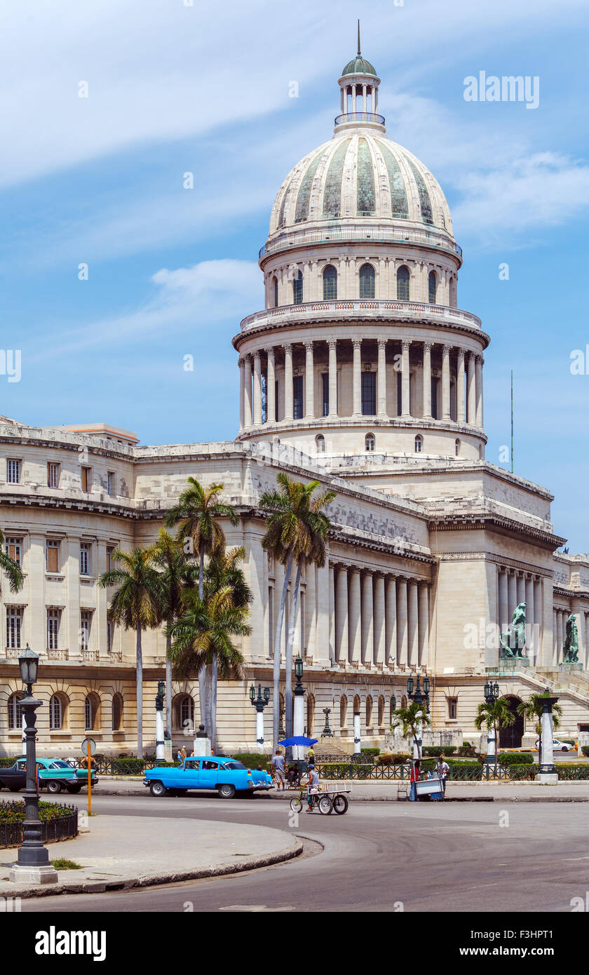 Il Capitol Building al mattino con la luce del sole, Havana Foto Stock