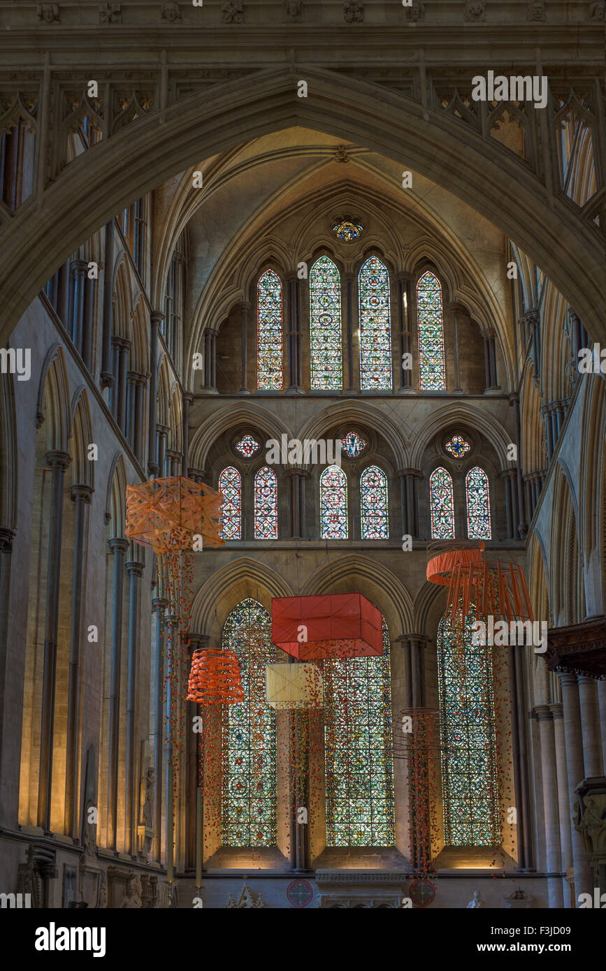 Finestra del nord presso la cattedrale di Salisbury, un medievale gotico del XIII secolo luogo di culto cristiano. Foto Stock