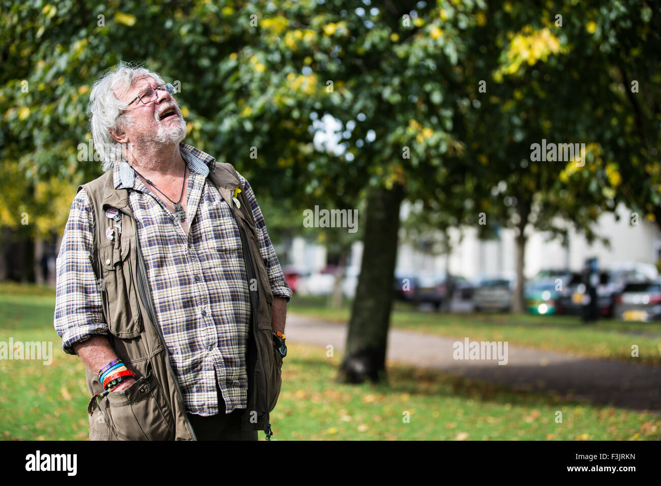 Bill Oddie, Cheltenham Festival della Letteratura, 2015. Foto Stock