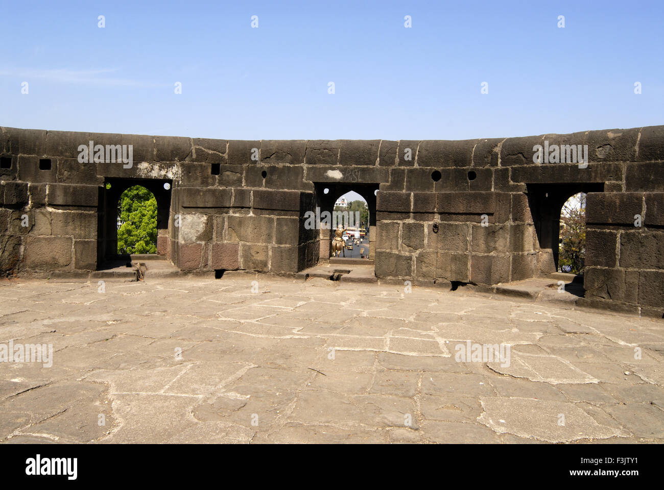 Peep fori sulle pareti of Shaniwarwada Pune India Maharashtra Foto Stock