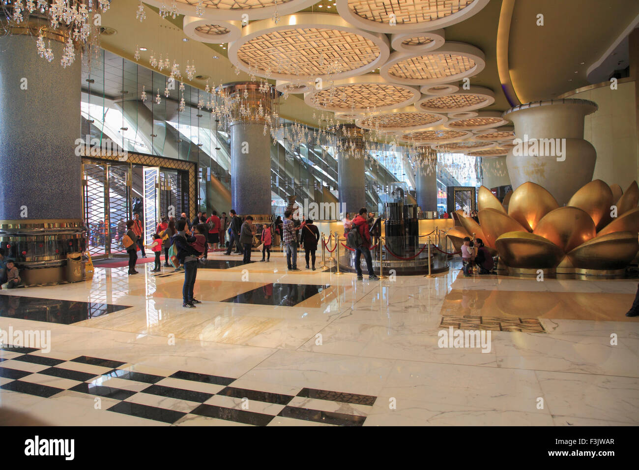 Cina, Macao, Grand Lisboa Hotel, nella lobby Foto Stock