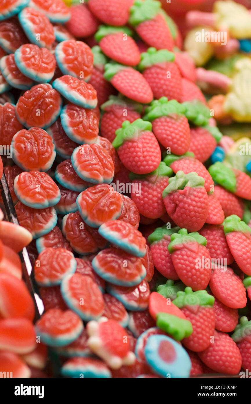 I dolci in bellavista visualizzata su un mercato in stallo Foto Stock