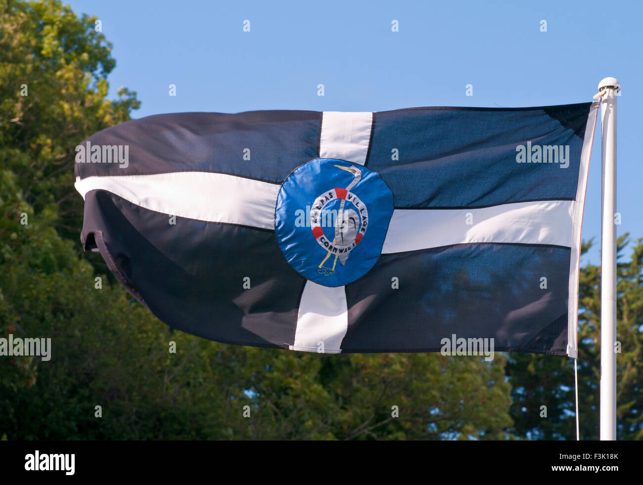 La contea della Cornovaglia Bandiera a Malpas Village Cornwall Inghilterra REGNO UNITO Foto Stock
