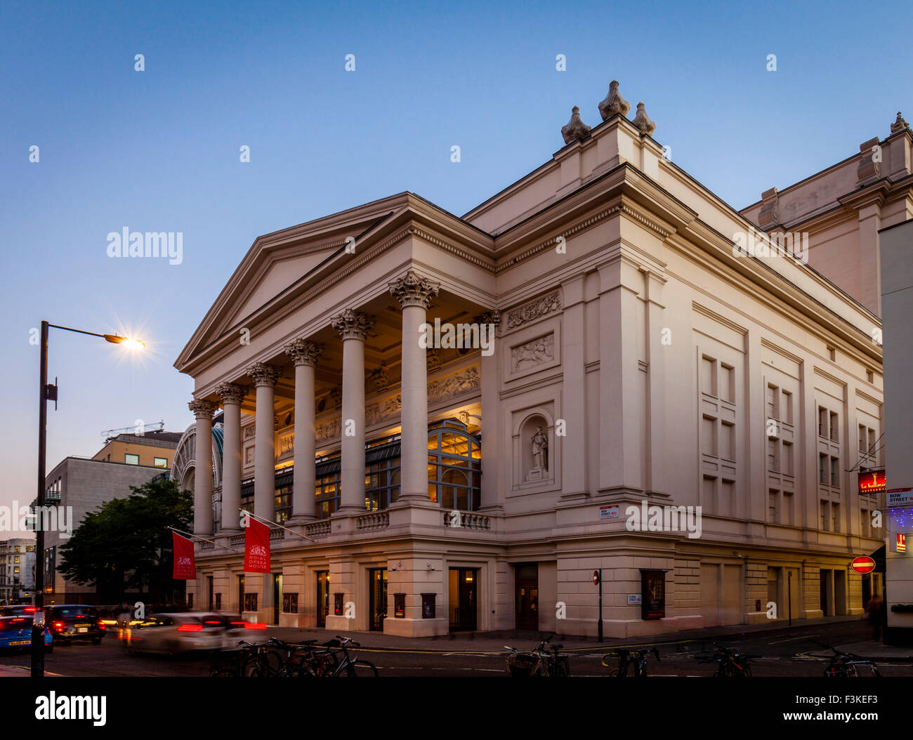 La Royal Opera House Covent Garden di Londra, Regno Unito Foto Stock