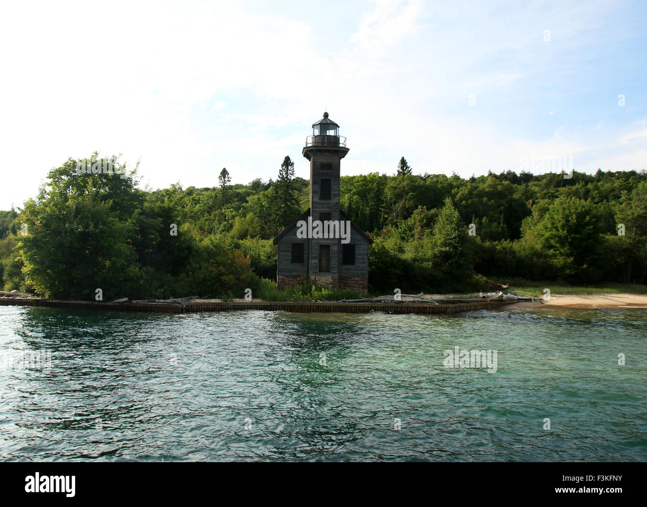 Faro di legno sul Grand Island nella Penisola Superiore del Michigan. Foto Stock