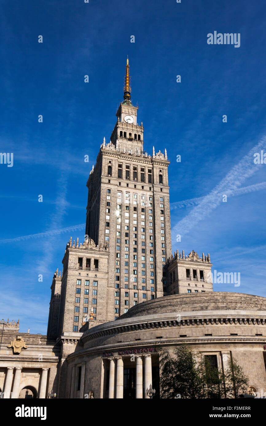 Palazzo della Cultura e della scienza (Pałac Kultury i Nauki) a Varsavia, Polonia Foto Stock