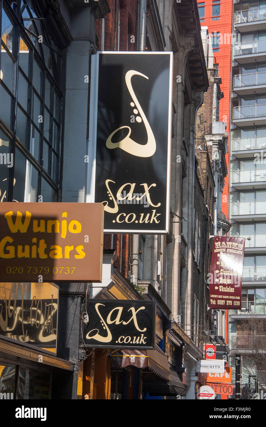 Denmark Street music shop segni Londra Inghilterra REGNO UNITO Foto Stock