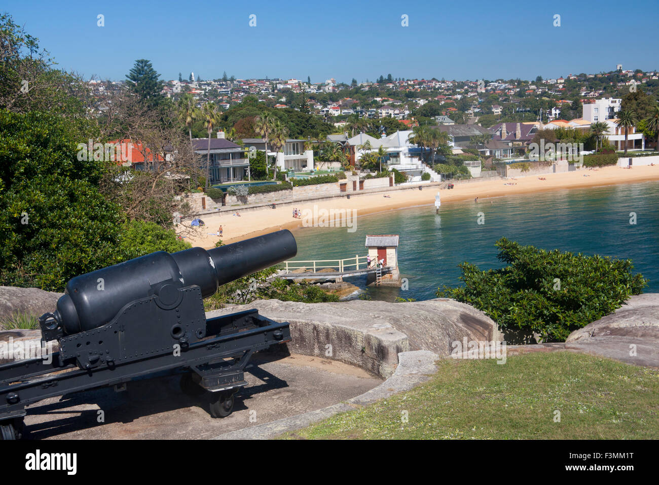 Camp Cove Beach con il cannone pistola in primo piano nei pressi di Watsons sobborghi Orientali Sydney New South Wales NSW Australia Foto Stock