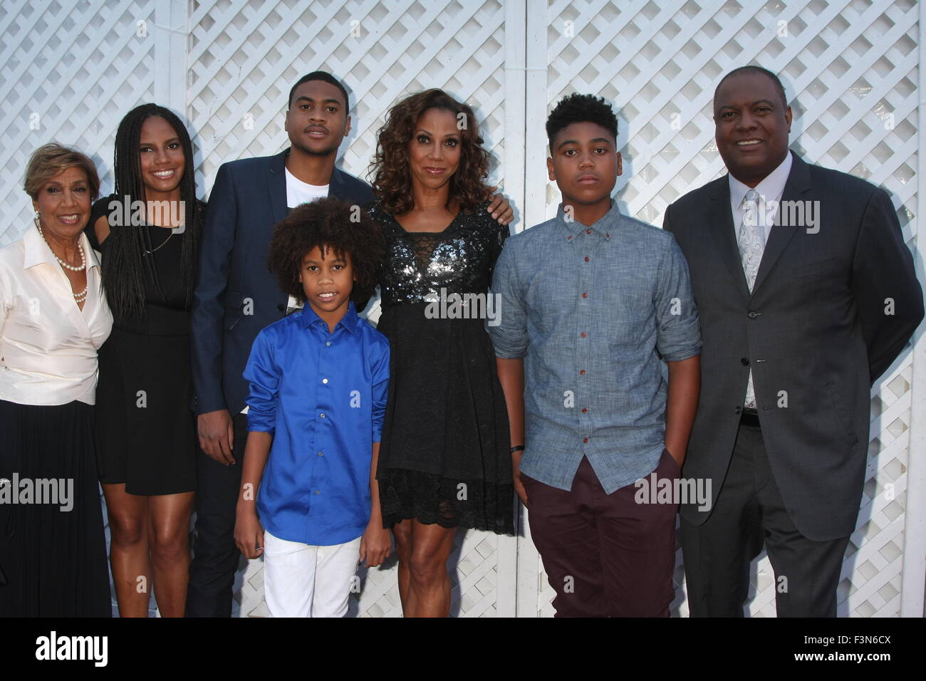 Fondazione HollyRod al XVII DesignCare annuale Gala - Arrivi con: Delores Robinson, Holly Robinson Peete, Rodney Peete, Famiglia ( Rodney Peete Jr (figlio) · James Robinson Peete (figlio) · Ryan Elizabeth Peete (figlia) · Peete Romano (figlio)) dove: West H Foto Stock