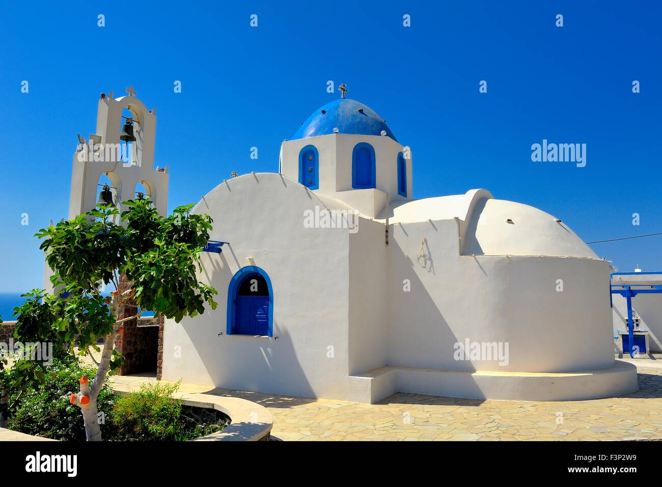 Un tradizionale chiesa ortodossa greca sull'isola di Santorini Grecia Foto Stock