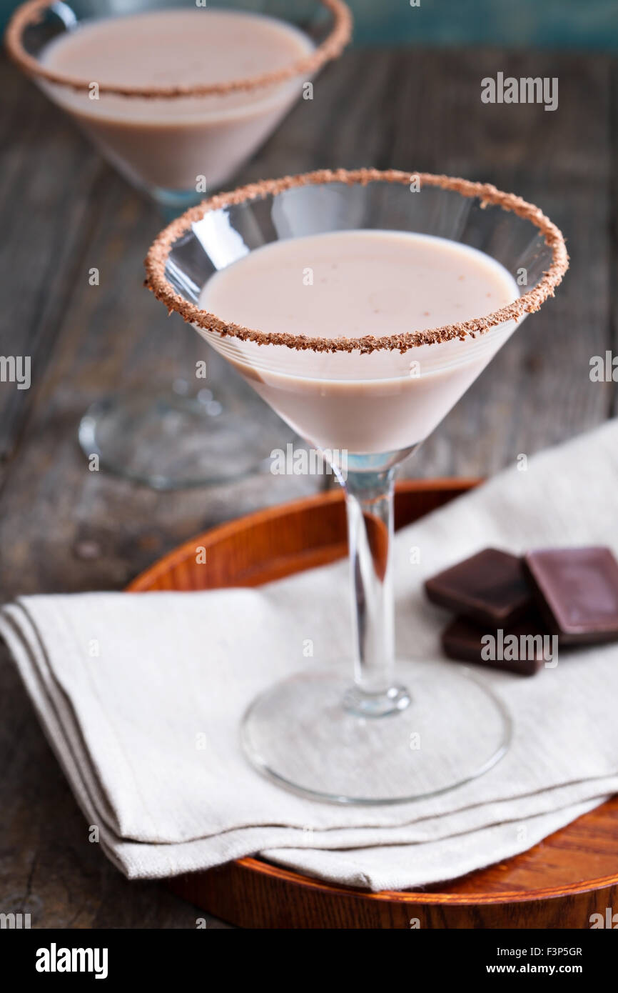 Chocolate Martini cocktail realizzato da cioccolato, panna e vodka Foto Stock
