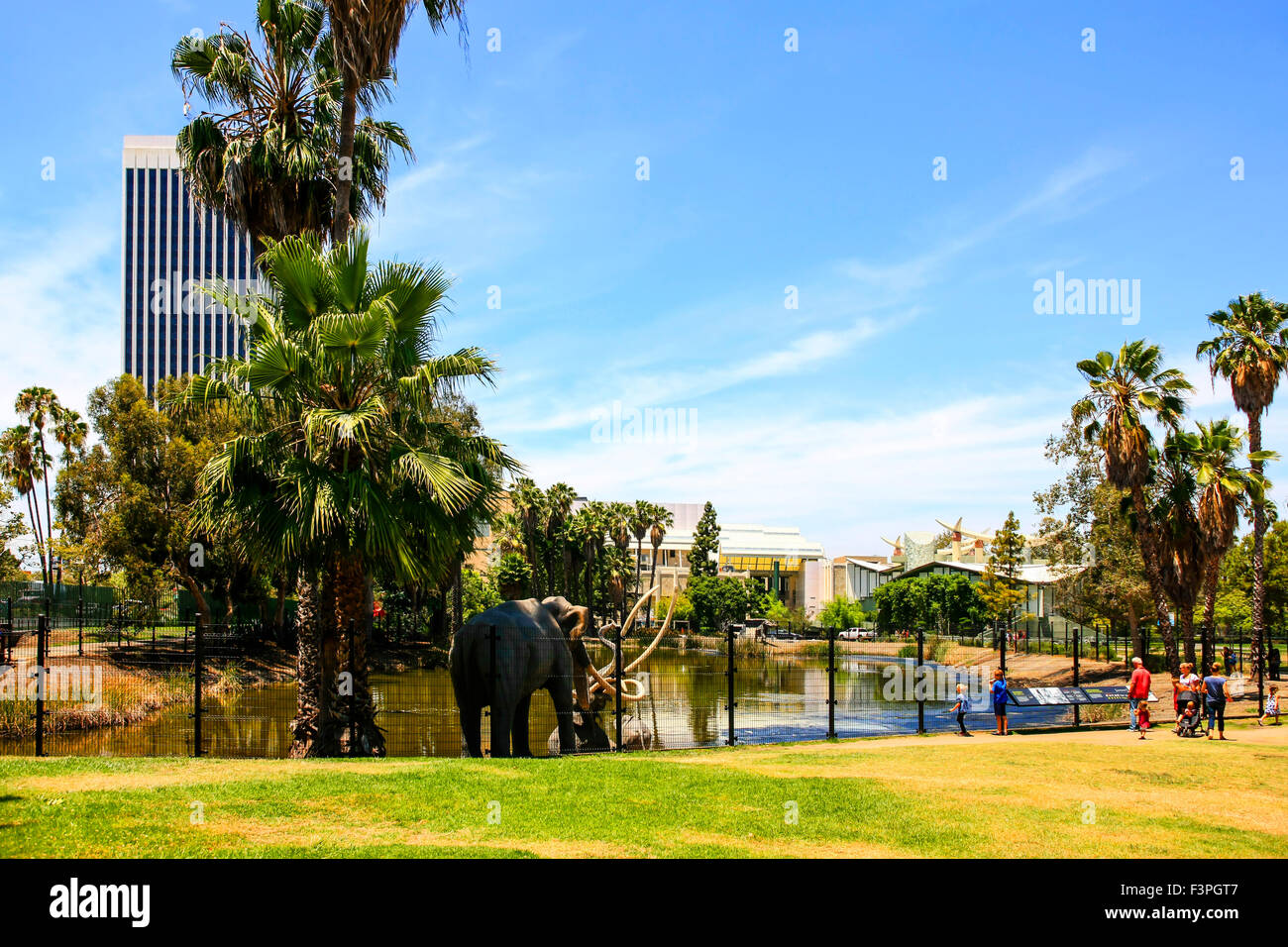 La Brea Tar Pits intorno al quale Hancock Park a Los Angeles è stato formato Foto Stock