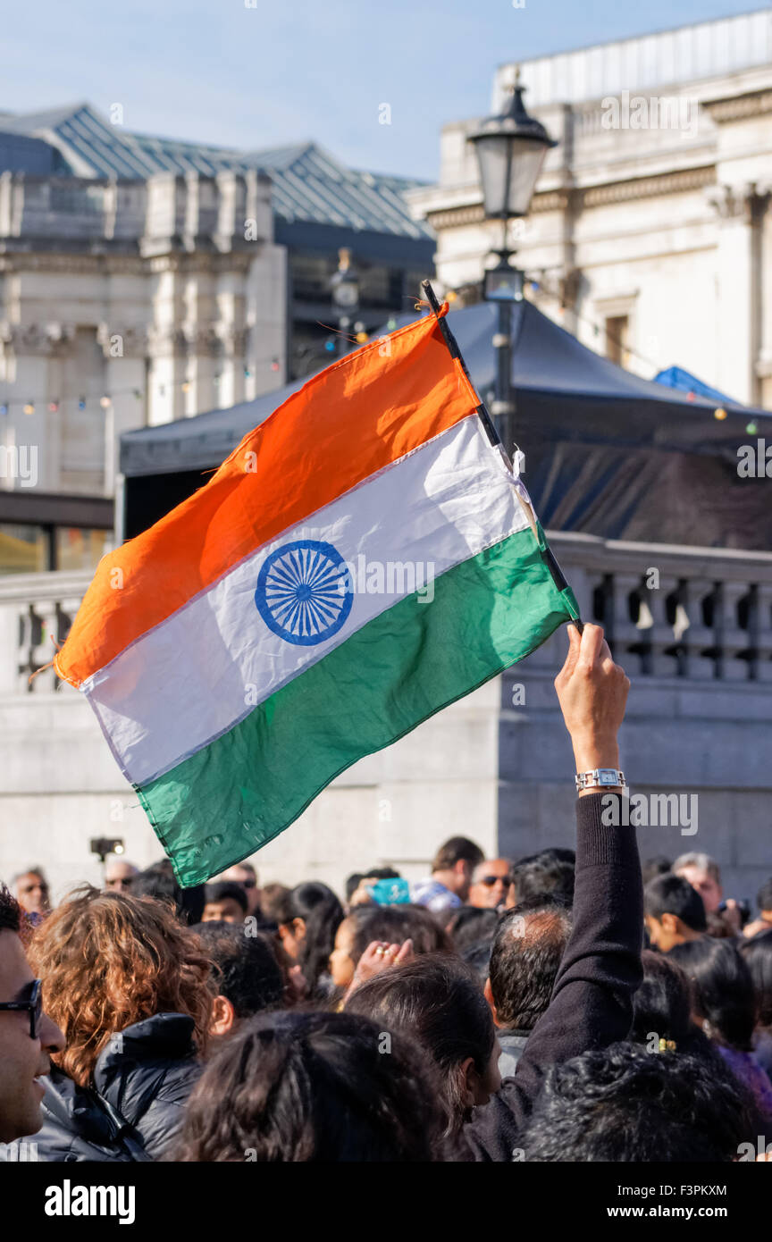 Celebrazioni Diwali a Trafalgar Square, Londra England Regno Unito Regno Unito Foto Stock