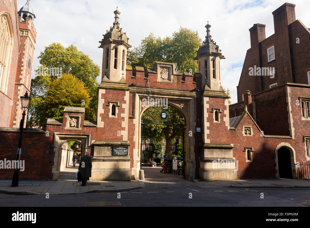 Casa porta di ingresso al Lincoln' s Inn da Lincoln's Inn campi, London, Regno Unito Foto Stock