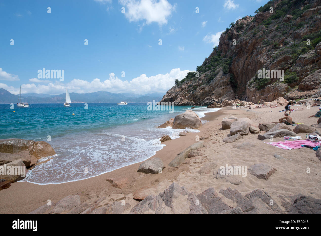 Appartata piccola e bella spiaggia a marino de ficajola, piana, Corsica, Francia Foto Stock